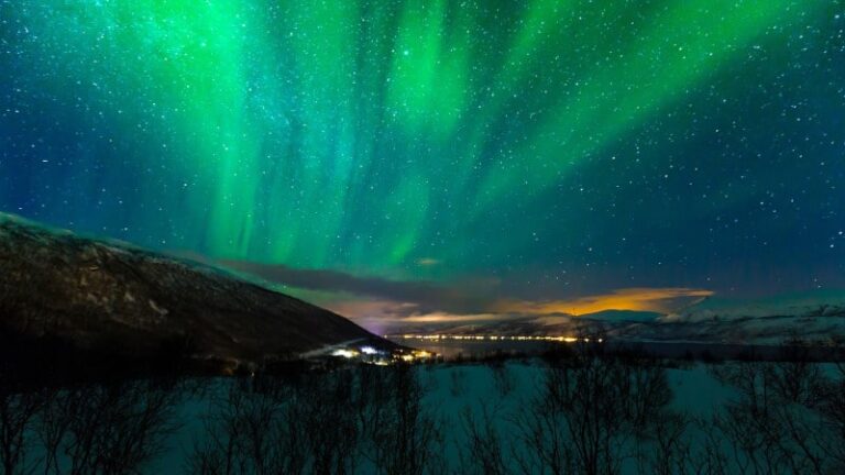 Diciembre entre fiordos y auroras