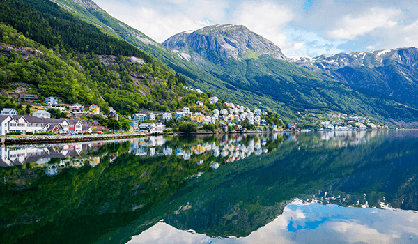 Pedaleando por el Corazón del Fiordo de Hardanger: Una Aventura Inolvidable