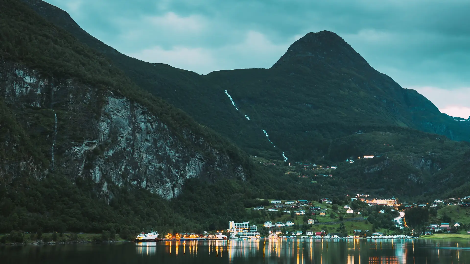 fiordos y ålesund